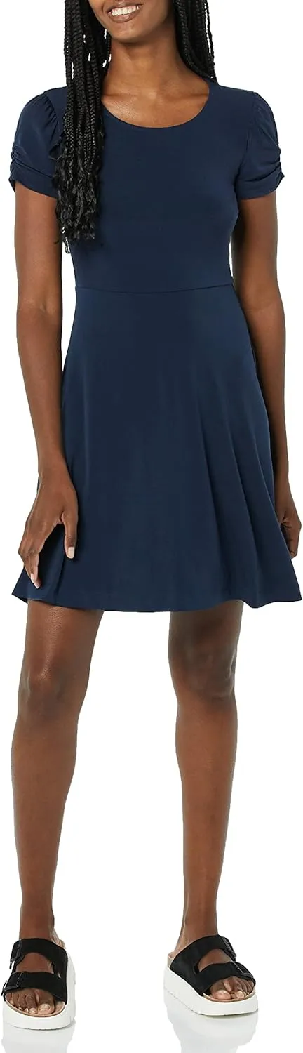 Amazon Essentials Women's Gathered Short Sleeve Crew Neck A-line Dress (Available in Plus Size)